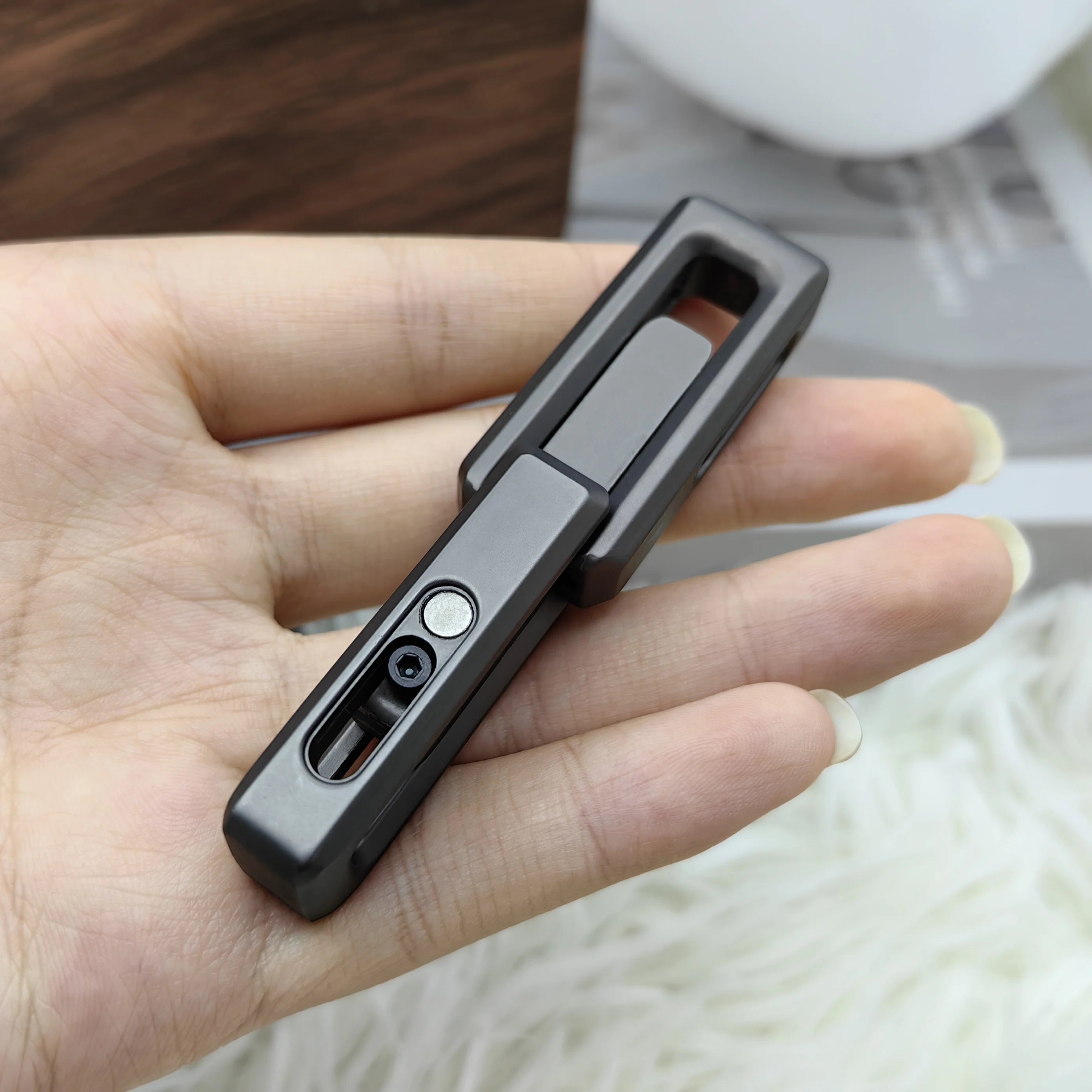 Xlock Magnetic Double Push Fidget – EDC Stress Relief Toy - Titanfidget