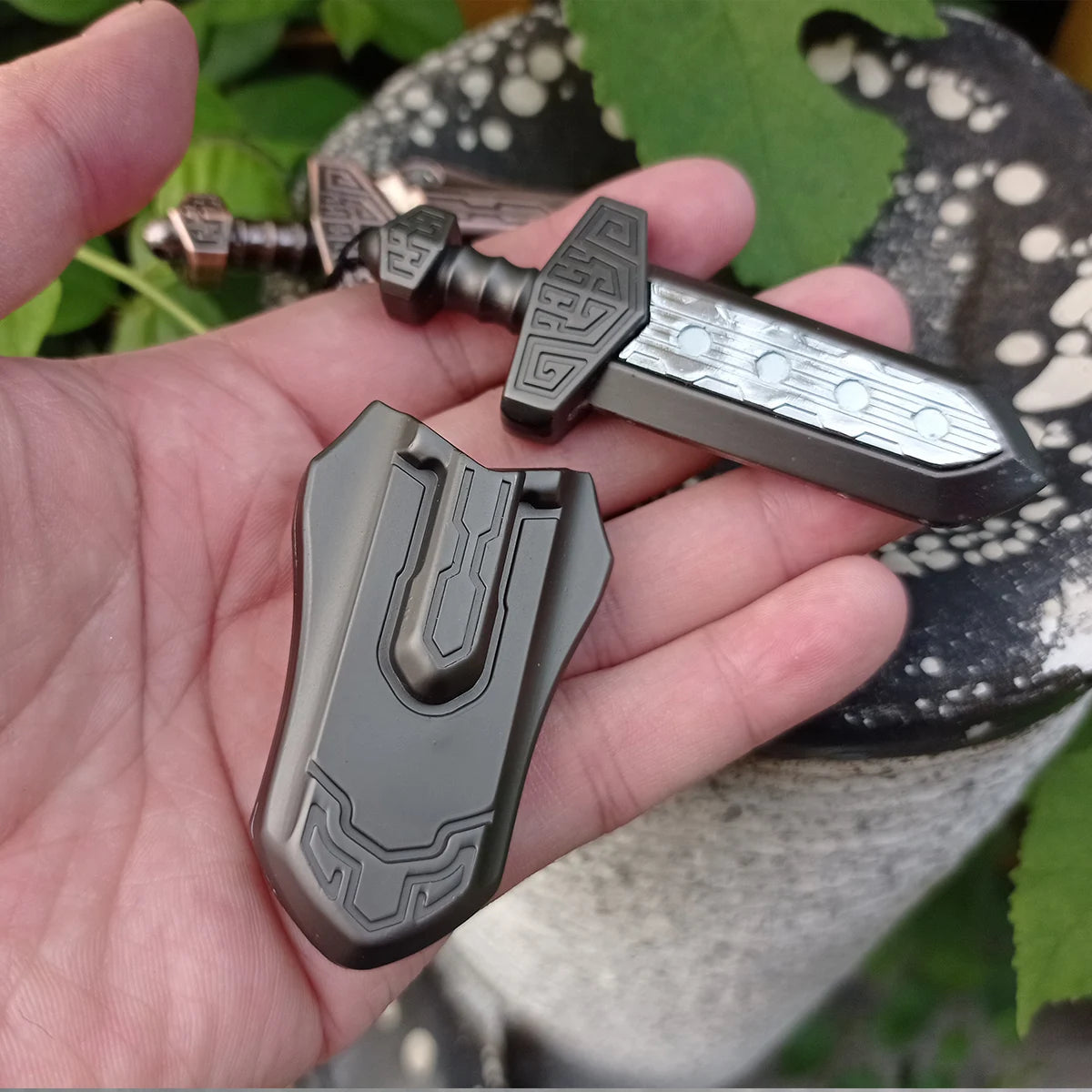 EDC Fingertip Push Card Sword – Mini Stress Relief Toy - Titanfidget