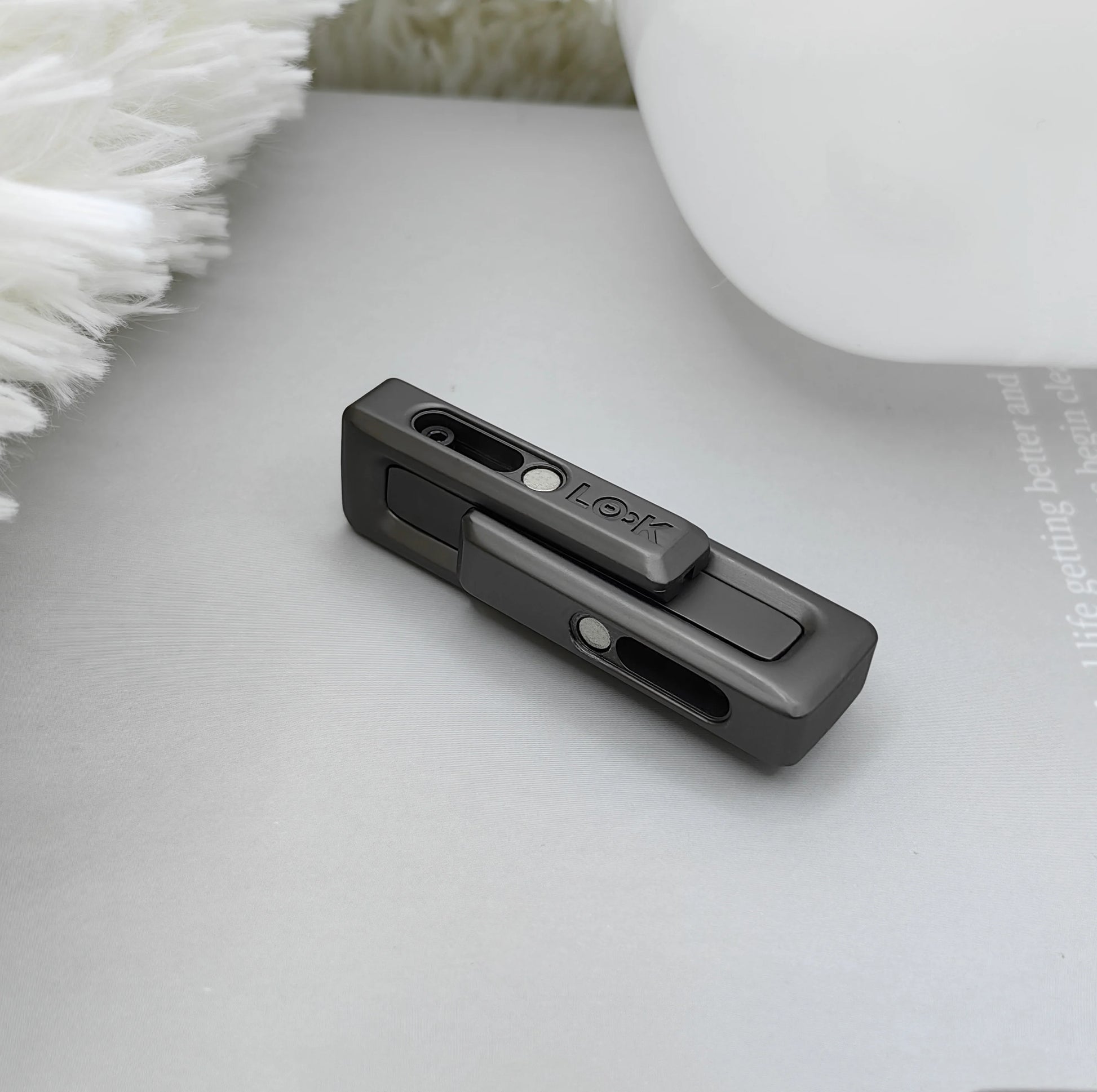 Xlock Magnetic Double Push Fidget – EDC Stress Relief Toy - Titanfidget