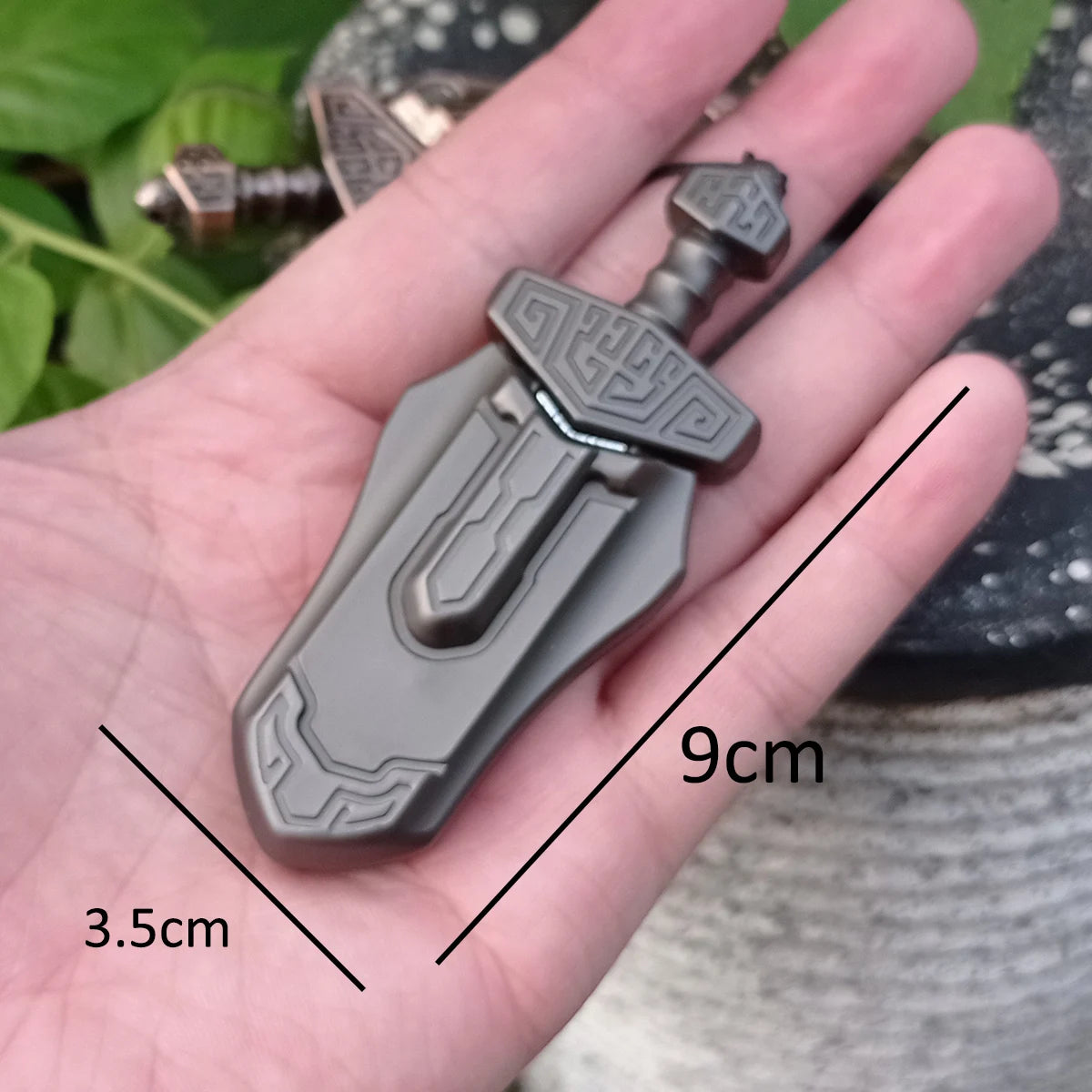 EDC Fingertip Push Card Sword – Mini Stress Relief Toy - Titanfidget
