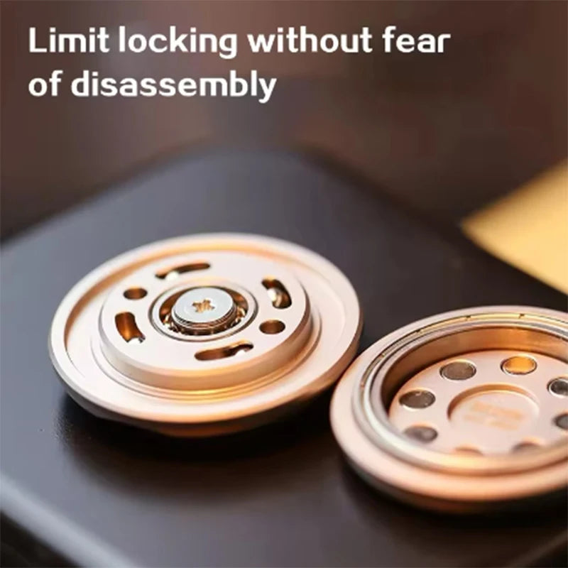 GAO Studio Magnetic Master 2.0 ratchet and magnetic haptic coin – view 5